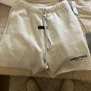 Essentials Fear of God shorts Light Oat color